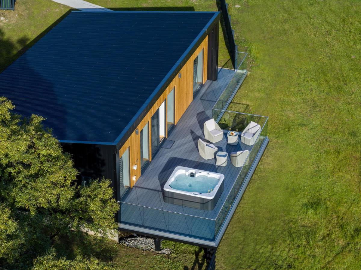 Birches Lodge With Hot Tub Dundonnell Extérieur photo