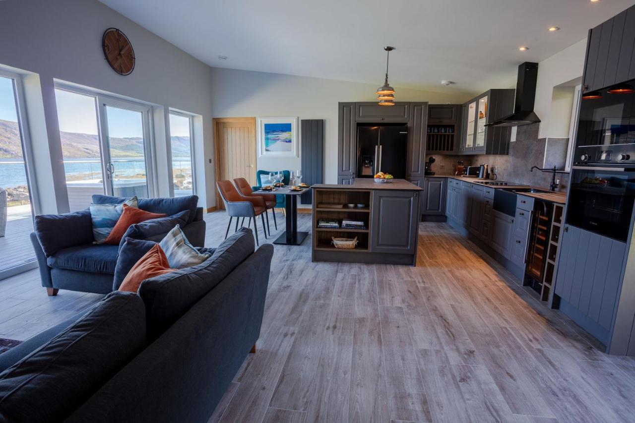 Birches Lodge With Hot Tub Dundonnell Extérieur photo