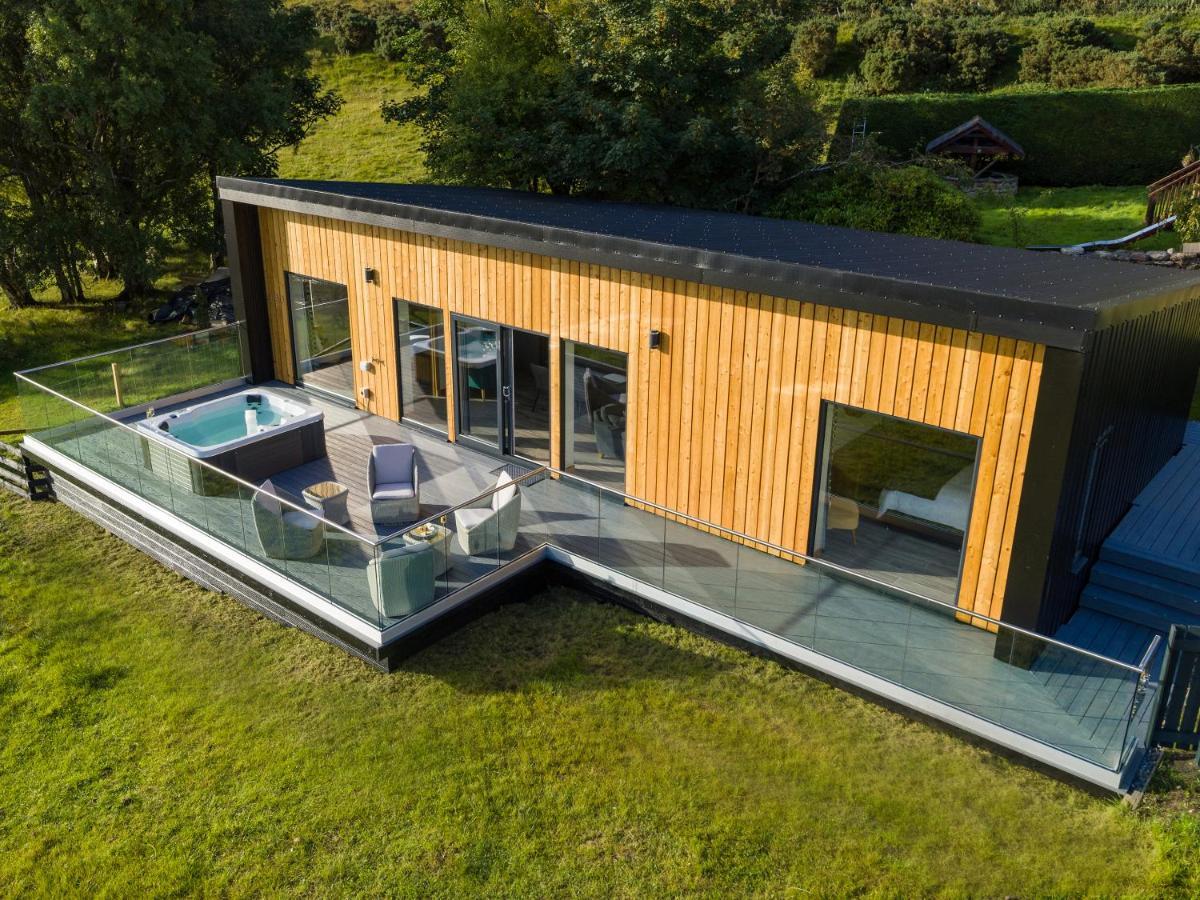 Birches Lodge With Hot Tub Dundonnell Extérieur photo