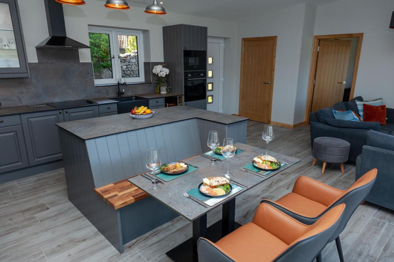 Birches Lodge With Hot Tub Dundonnell Extérieur photo