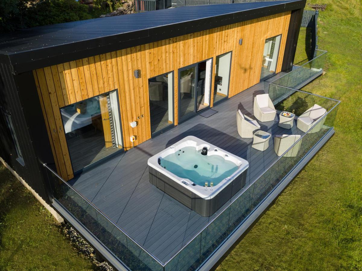 Birches Lodge With Hot Tub Dundonnell Extérieur photo
